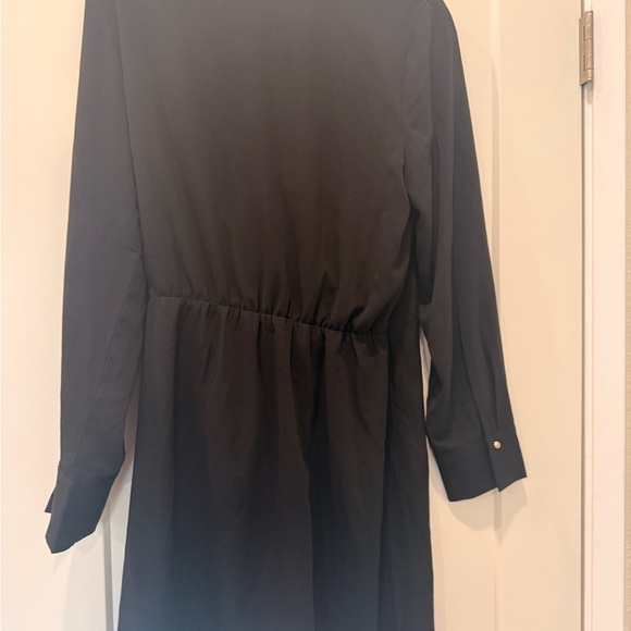 Elegant Black Wrap Dress - Picture 3 of 3